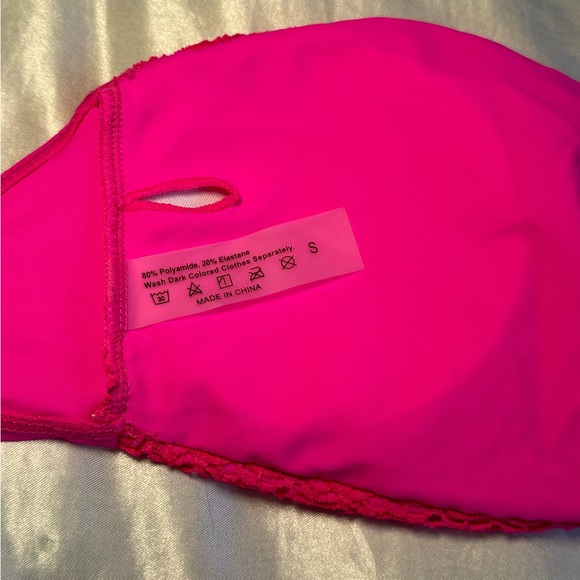 Amazon hot pink bikini set - Picture 6 of 6